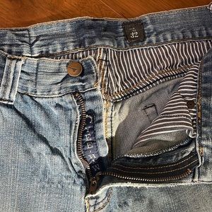 Men’s jeans 32” x 30  hole in knee